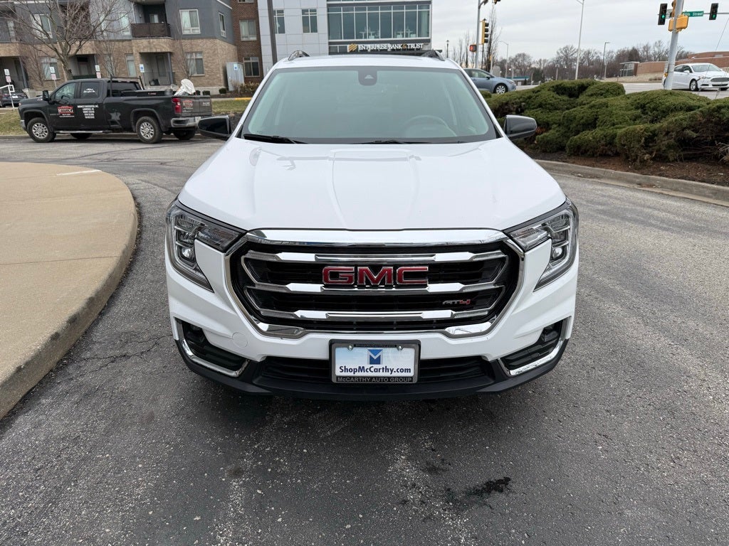 2024 GMC Terrain AT4