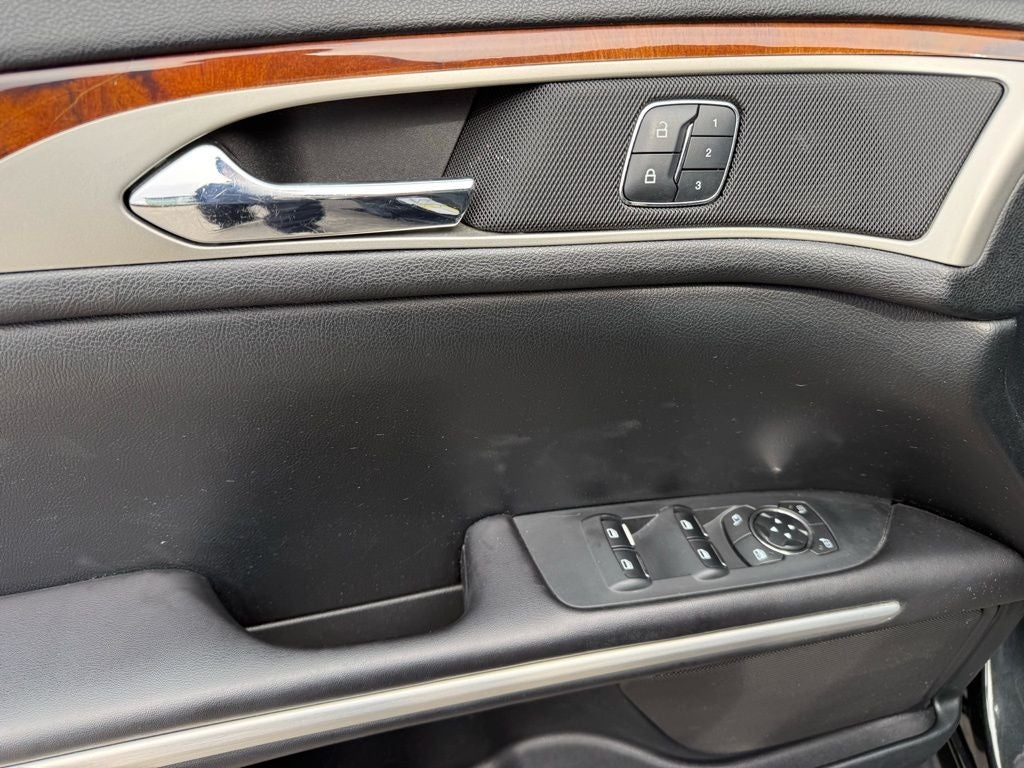 2015 Lincoln MKZ Base