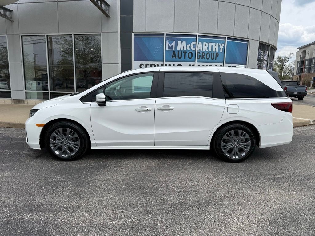 Certified 2026 Honda Odyssey Touring with VIN 5FNRL6H8XTB030477 for sale in Kansas City