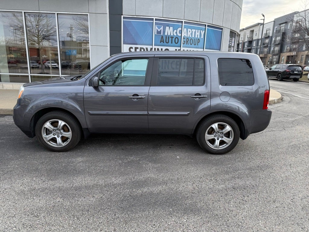 Used 2015 Honda Pilot EX with VIN 5FNYF4H41FB017528 for sale in Kansas City