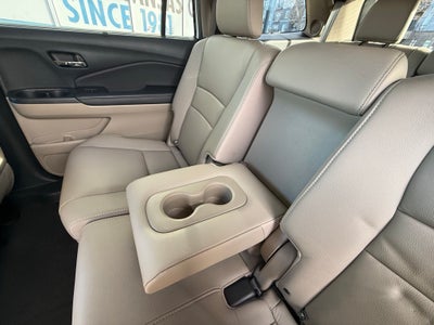 2021 Honda Pilot Touring 8 Passenger