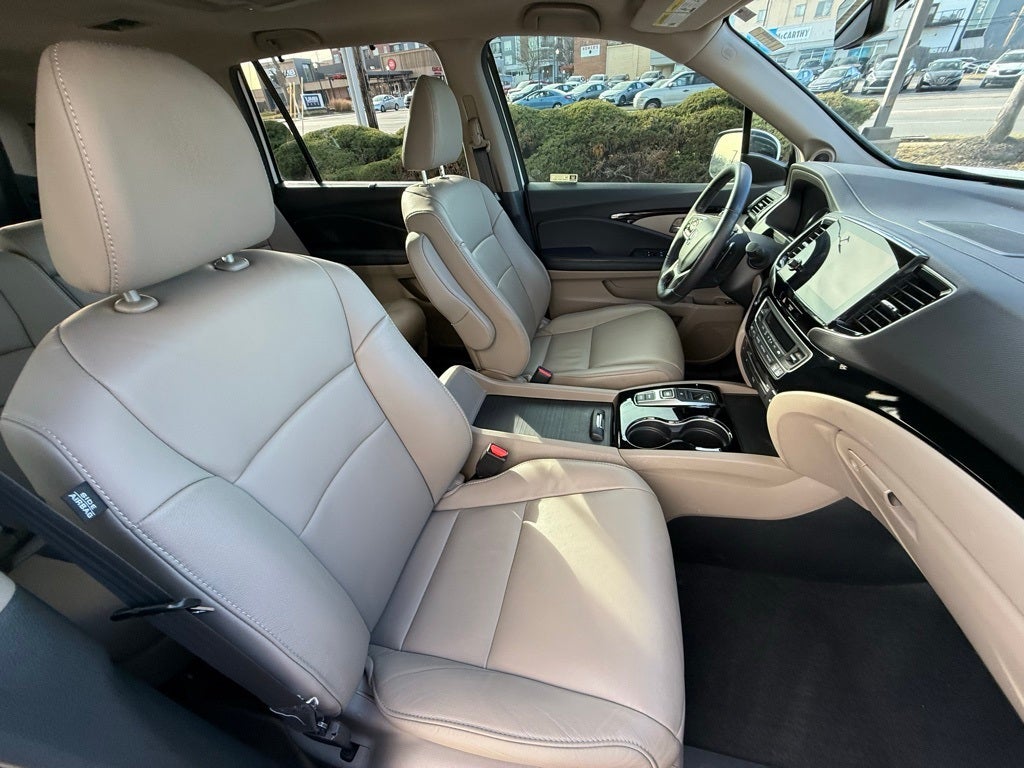 2021 Honda Pilot Touring 8 Passenger