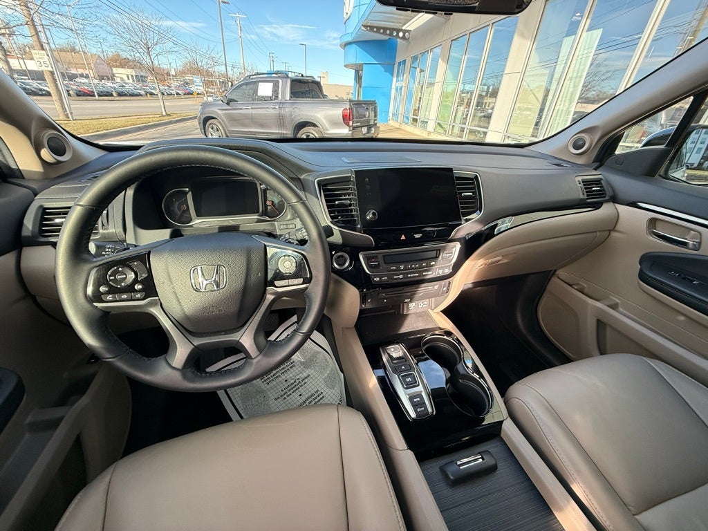 2021 Honda Pilot Touring 8 Passenger