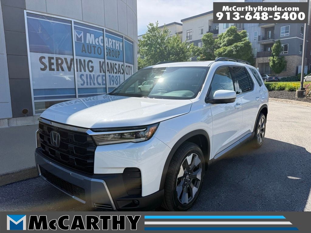 2026 Honda Pilot Touring AWD's photo