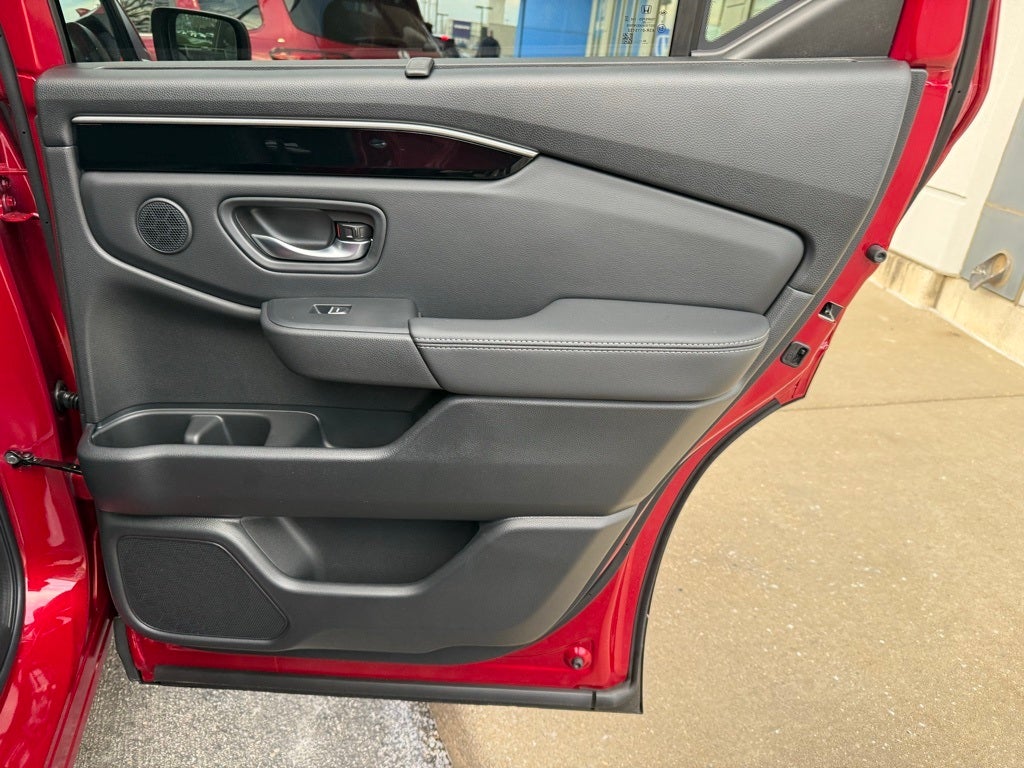 2025 Honda Pilot AWD TRG