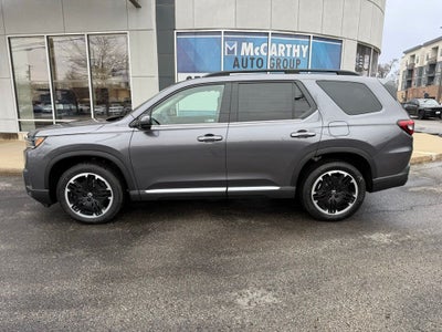 2026 Honda Pilot AWD Touring Blackout