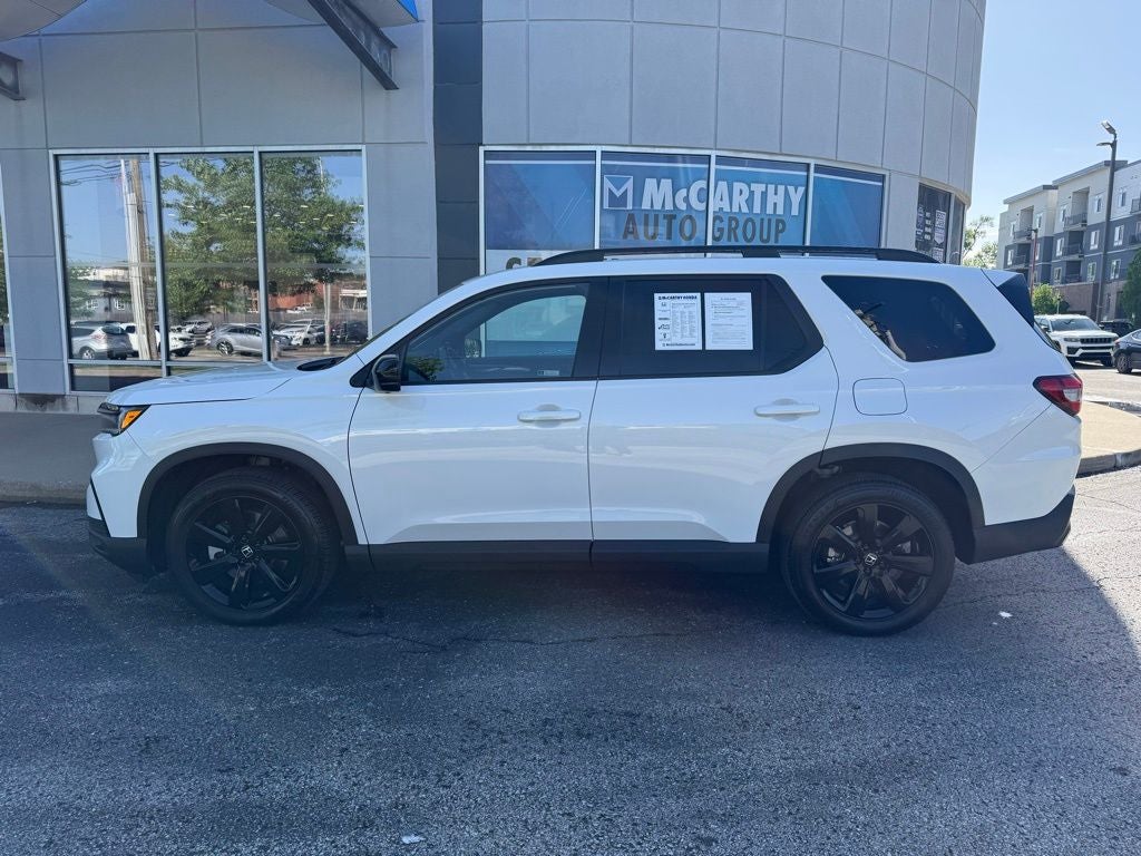 Used 2025 Honda Pilot Black Edition with VIN 5FNYG1H94SB000255 for sale in Kansas City