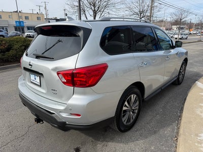 2019 Nissan Pathfinder SV