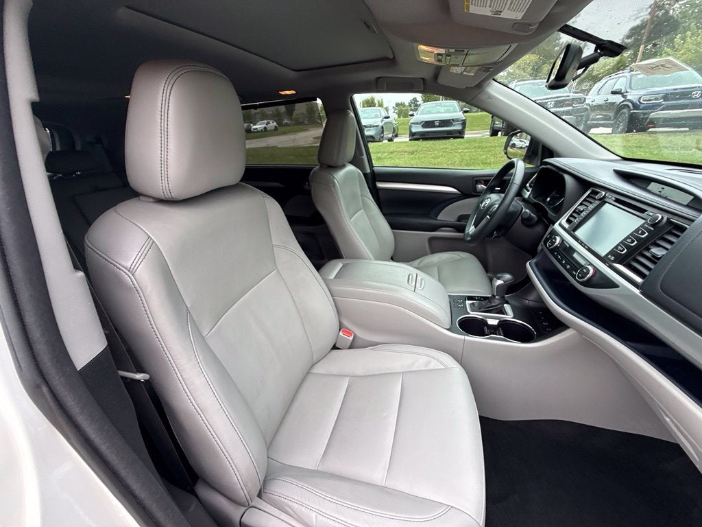 2016 Toyota Highlander XLE V6