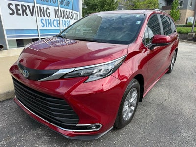 2024 Toyota Sienna XLE 7 Passenger