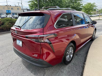 2024 Toyota Sienna XLE 7 Passenger