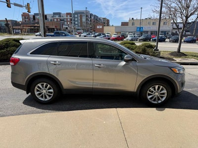 2016 Kia Sorento LX