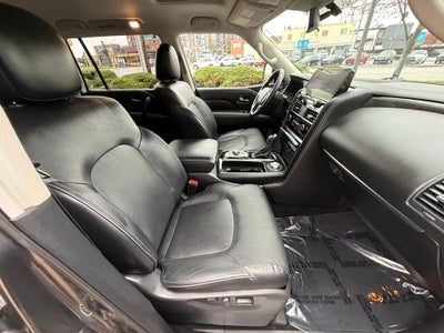 2024 INFINITI QX80 LUXE