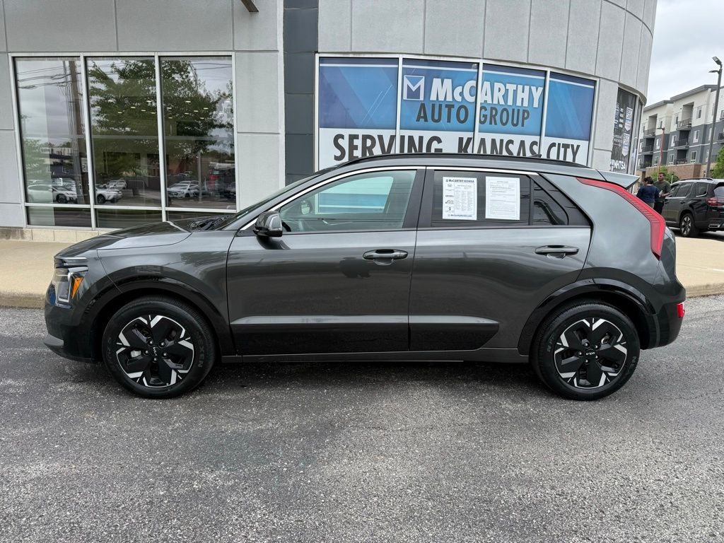 Used 2024 Kia Niro Wind with VIN KNDCR3L1XR5113141 for sale in Kansas City