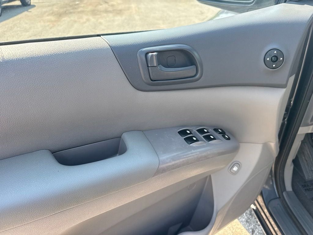 2014 Kia Sedona LX