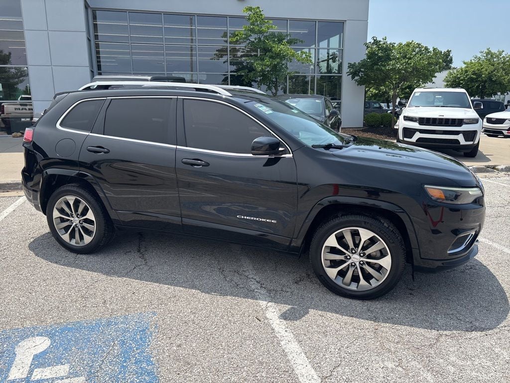 2019 Jeep Cherokee Overland