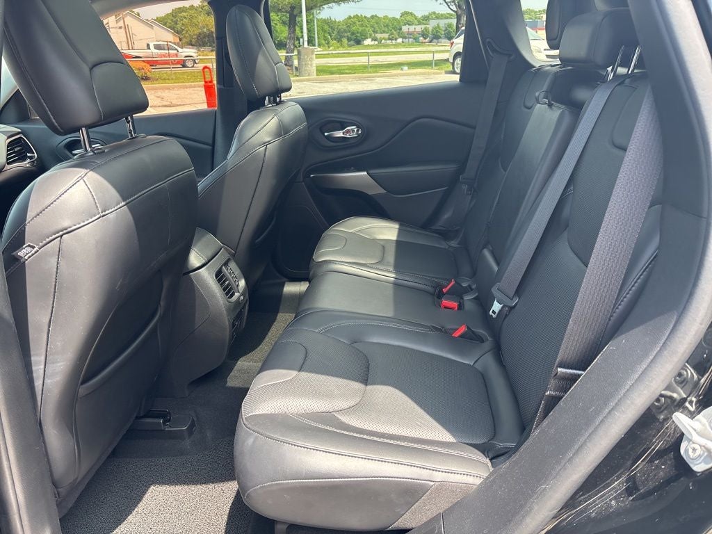 2019 Jeep Cherokee Overland
