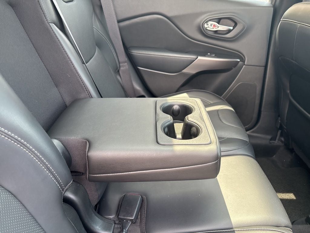 2019 Jeep Cherokee Overland