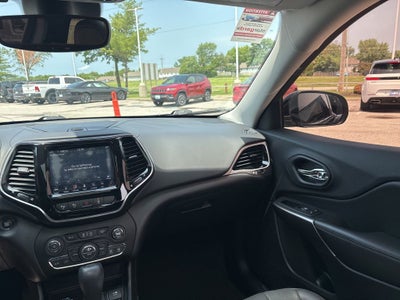 2019 Jeep Cherokee Overland