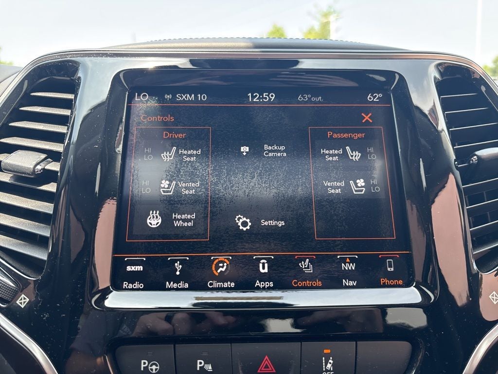 2019 Jeep Cherokee Overland