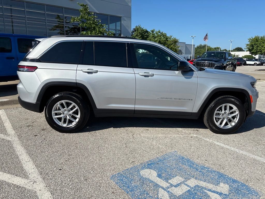 2024 Jeep Grand Cherokee Laredo X 4x4