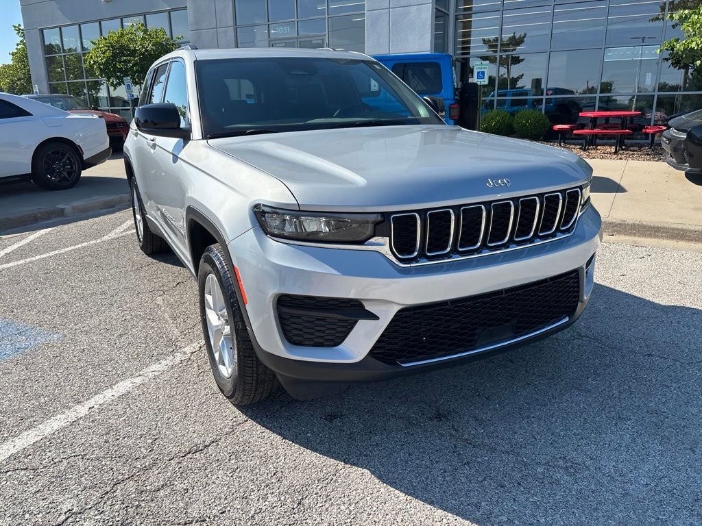 2024 Jeep Grand Cherokee Laredo X 4x4