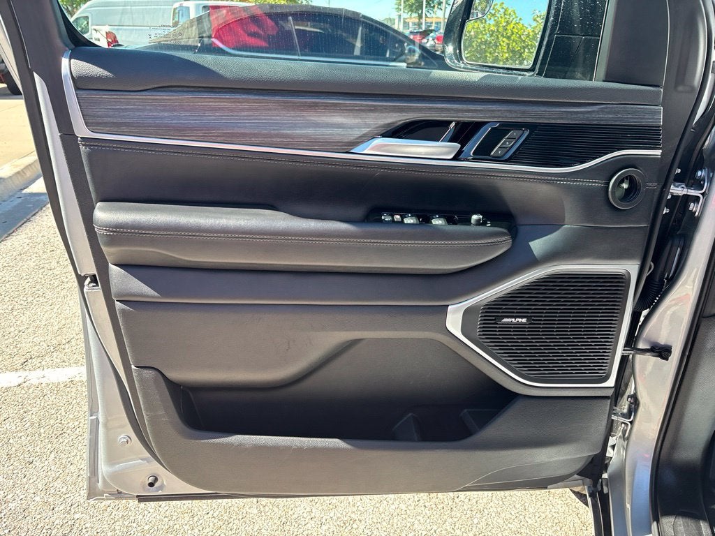 2024 Jeep Wagoneer L Series II 4x4