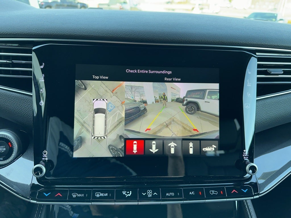 2024 Jeep Wagoneer Base