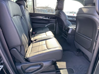 2024 Jeep Wagoneer Base