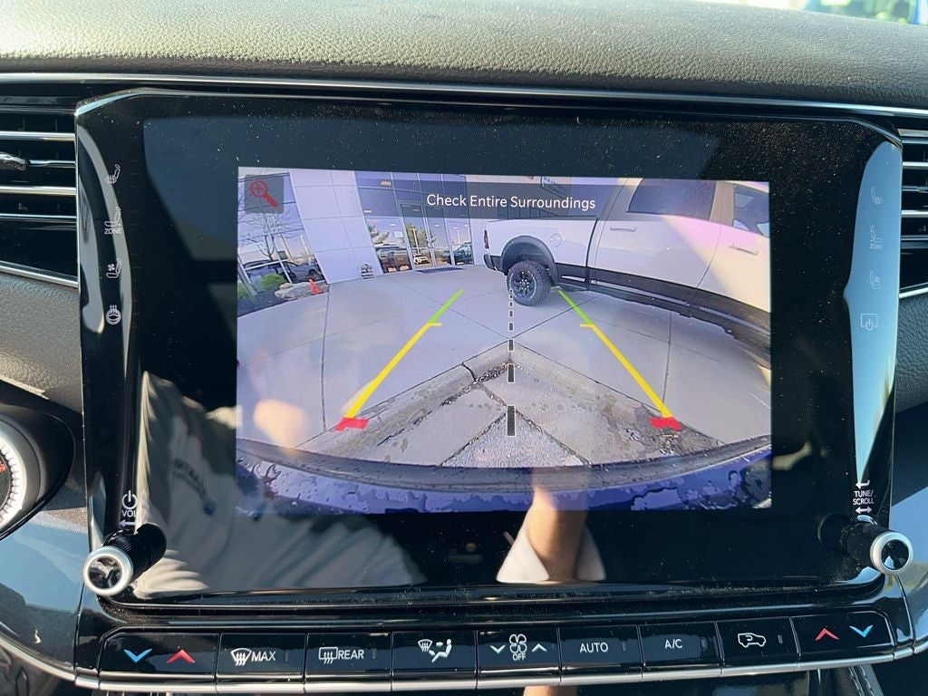 2024 Jeep Wagoneer Base