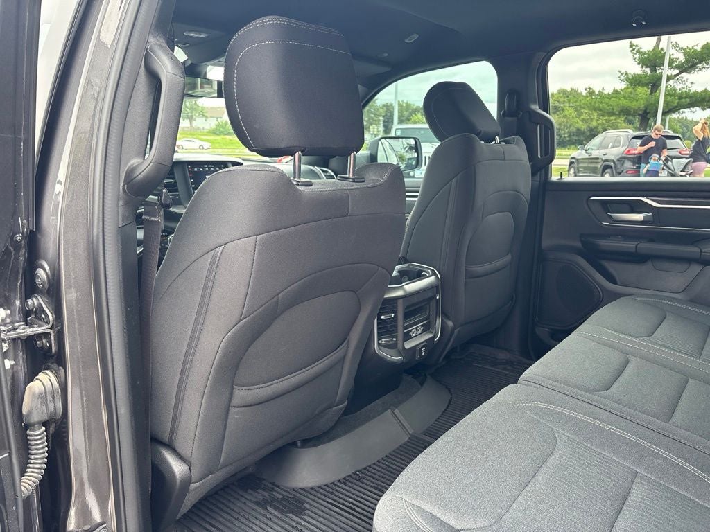 2021 RAM 1500 Big Horn Crew Cab 4x4 5'7' Box