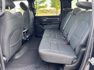 2020 RAM 1500 Big Horn Crew Cab 4x4 5'7' Box