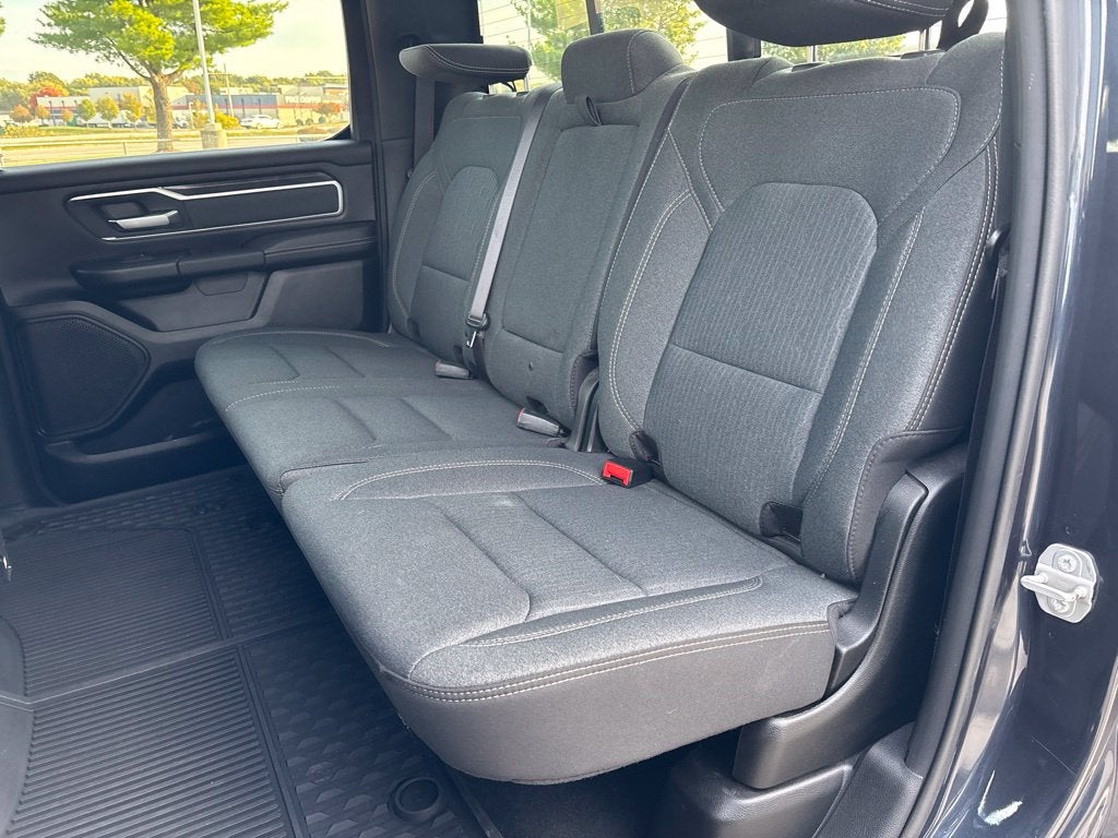 2020 RAM 1500 Big Horn Crew Cab 4x4 5'7' Box