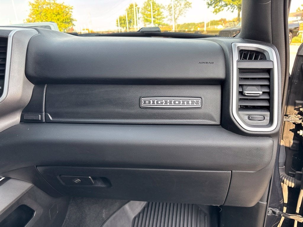 2020 RAM 1500 Big Horn Crew Cab 4x4 5'7' Box
