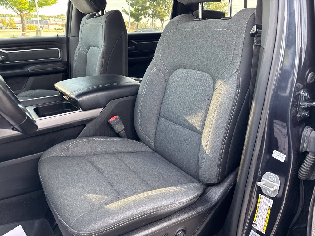 2020 RAM 1500 Big Horn Crew Cab 4x4 5'7' Box