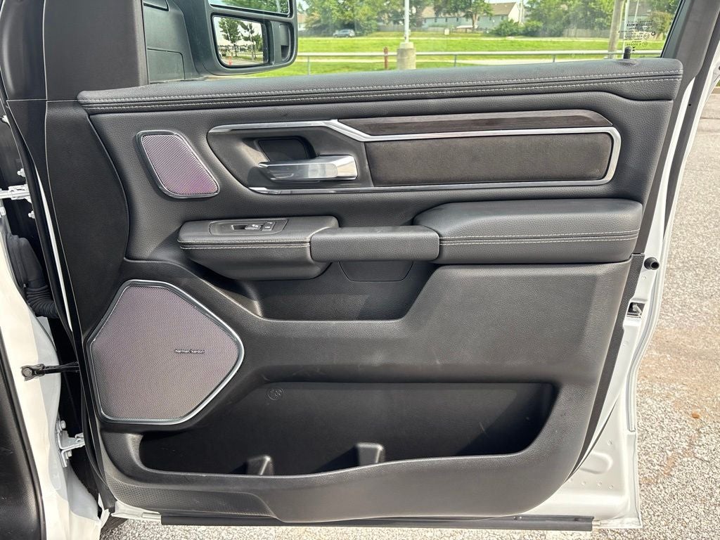 2025 RAM 1500 Laramie Crew Cab 4x4 5'7' Box