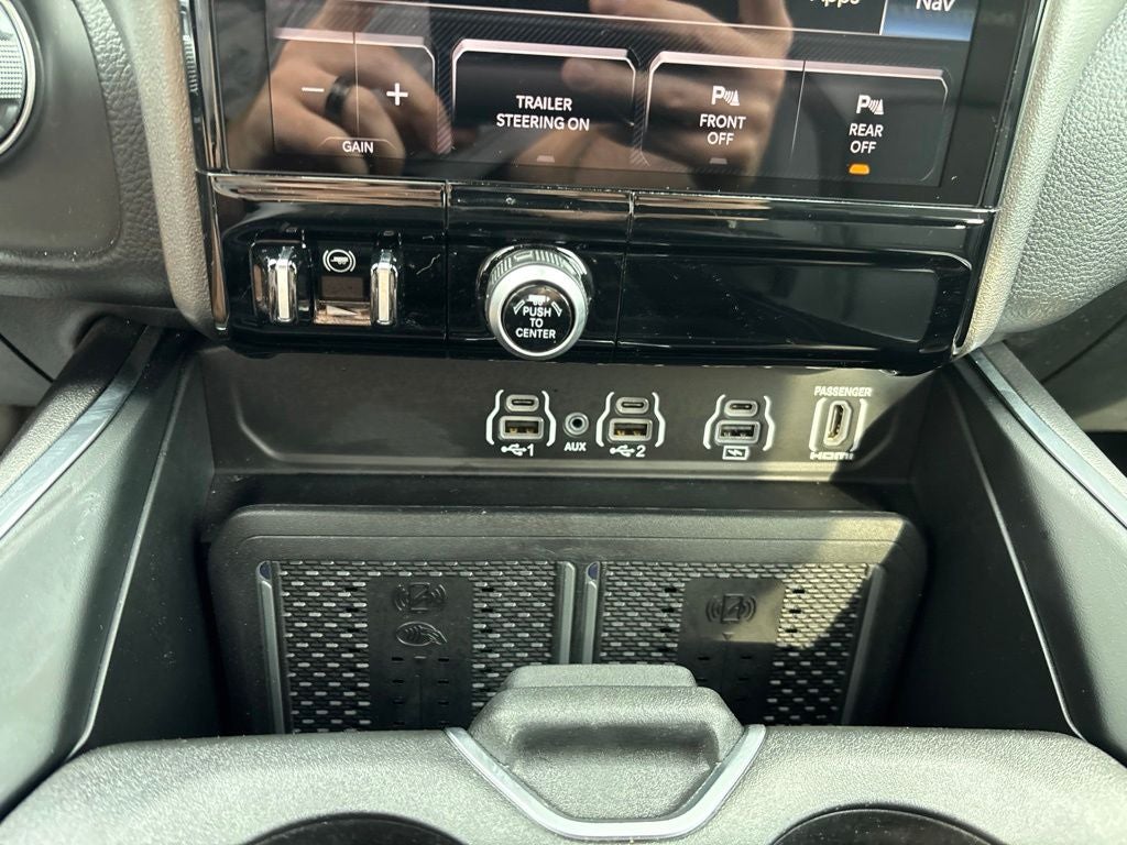 2025 RAM 1500 Laramie Crew Cab 4x4 5'7' Box