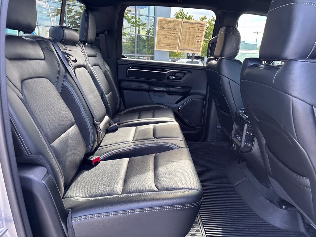 2022 RAM 1500 Laramie Crew Cab 4x4 5'7' Box