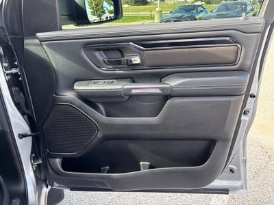 2022 RAM 1500 Laramie Crew Cab 4x4 5'7' Box