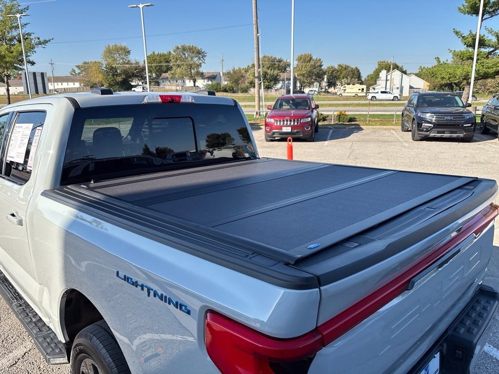 2023 Ford F-150 Lightning LARIAT