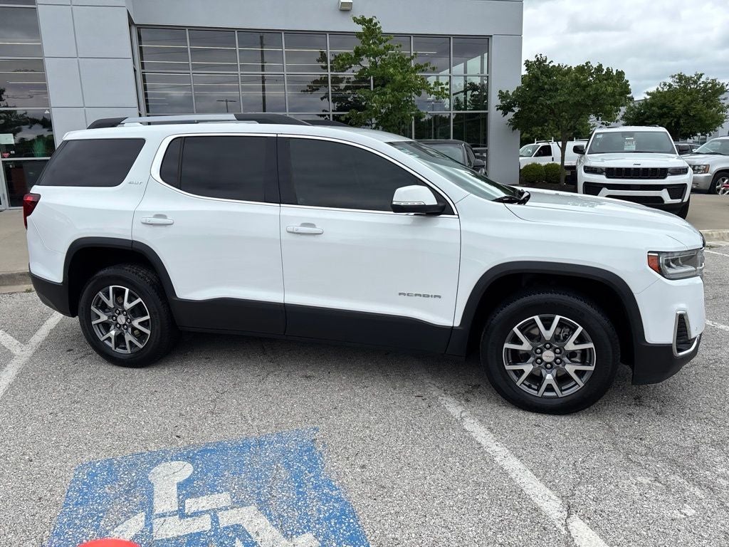 2023 GMC Acadia FWD SLT