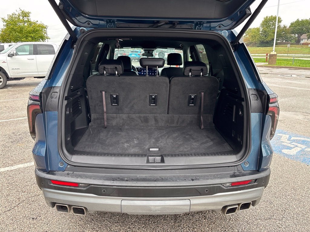 2025 Chevrolet Traverse FWD LT