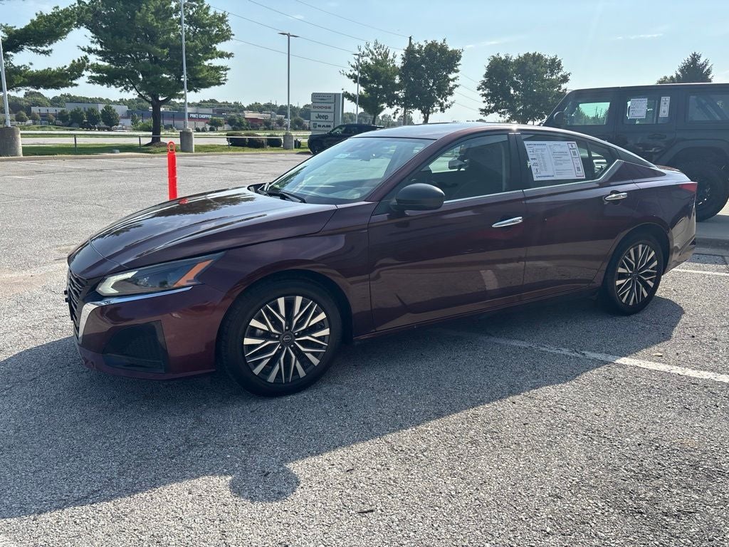 2025 Nissan Altima SV FWD
