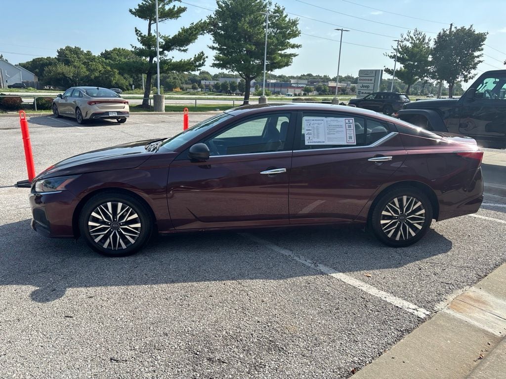 2025 Nissan Altima SV FWD