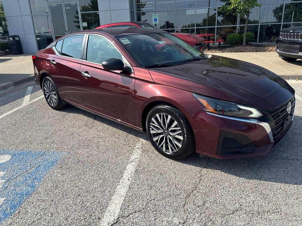 2025 Nissan Altima SV FWD