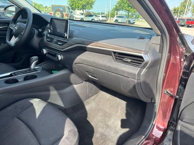 2025 Nissan Altima SV FWD