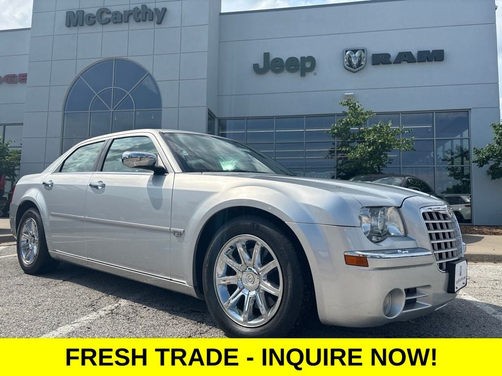 2005 Chrysler 300C Base