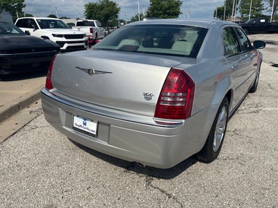 2005 Chrysler 300C Base
