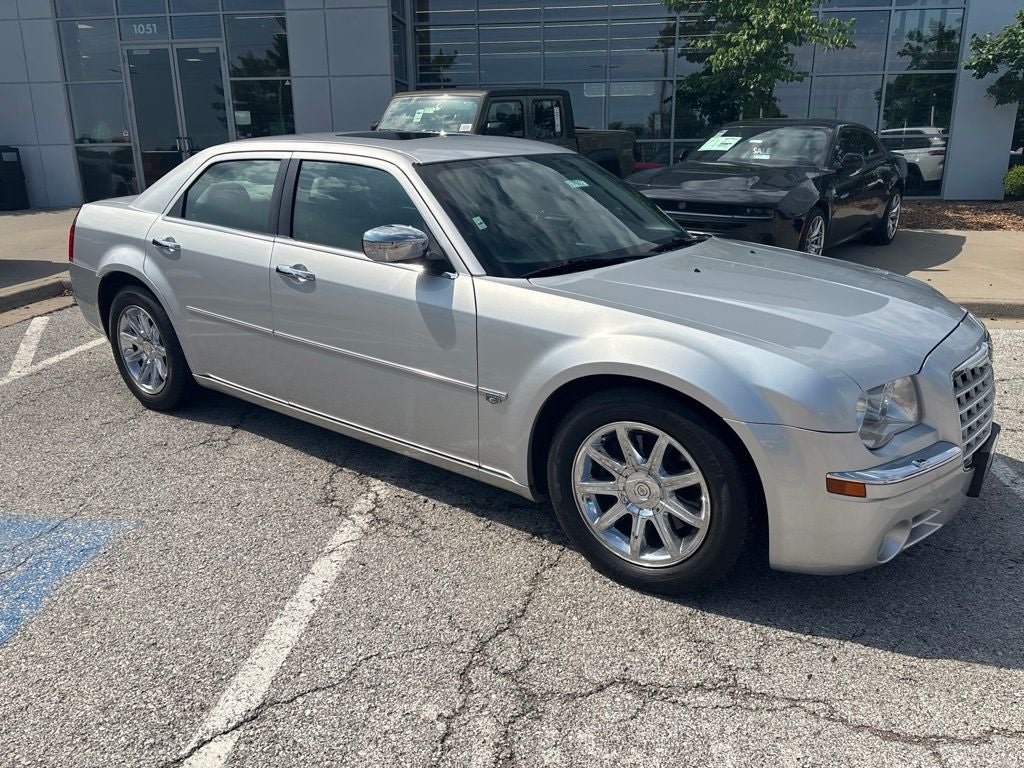 2005 Chrysler 300C Base