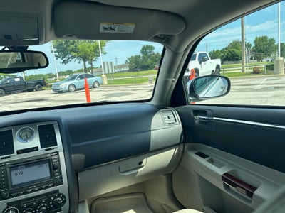 2005 Chrysler 300C Base